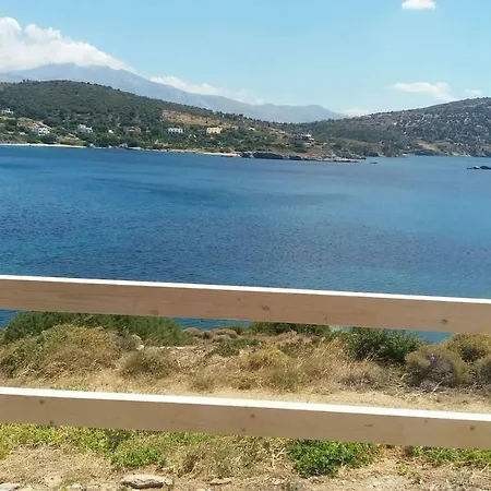 Seafront Superior 度假居 *